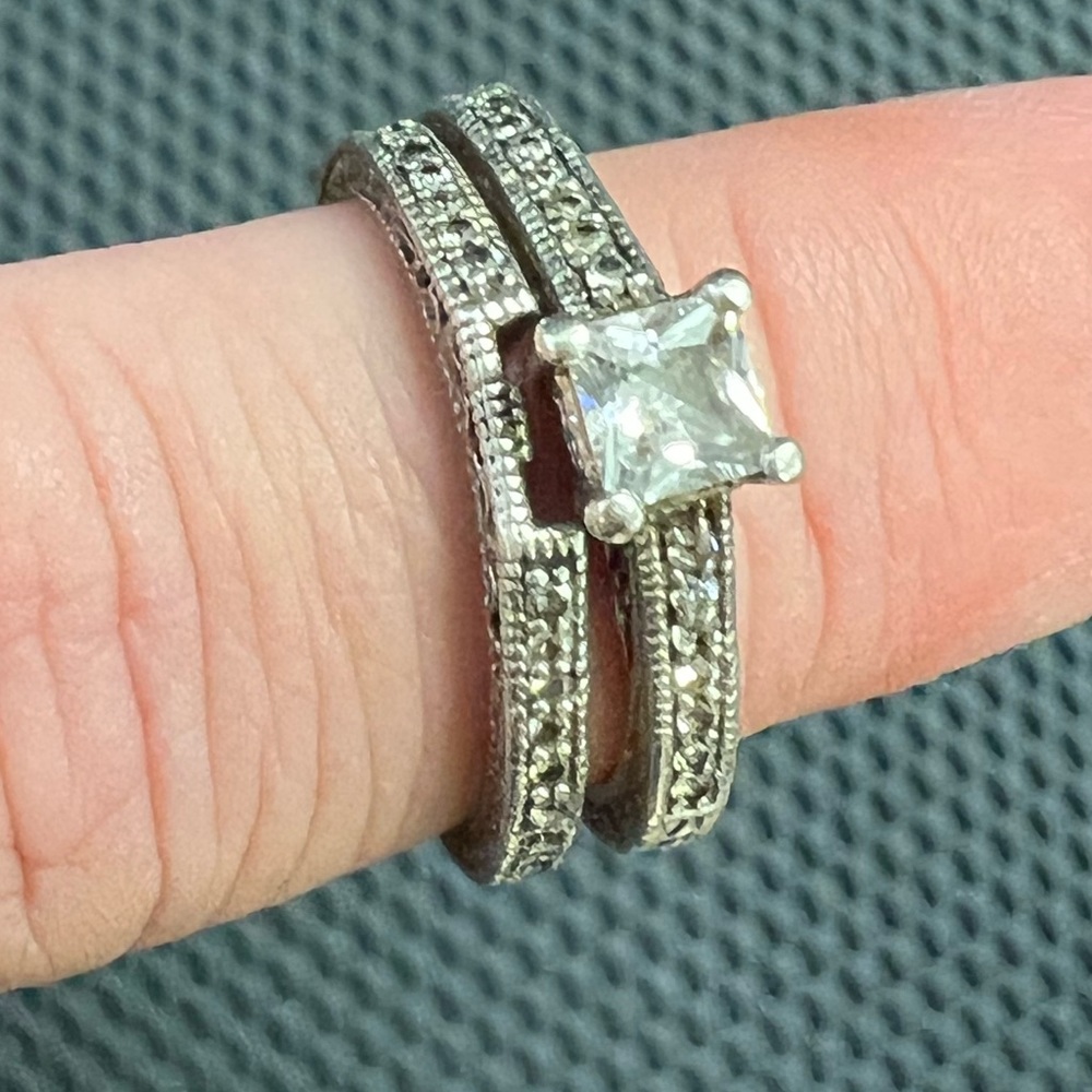 Wedding Ring Set - Picture 4 of 5